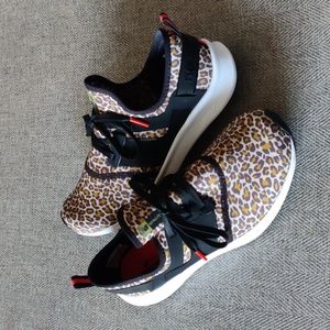 EUC NEW BALANCE Cheetah Print Nergize Sport Shoes